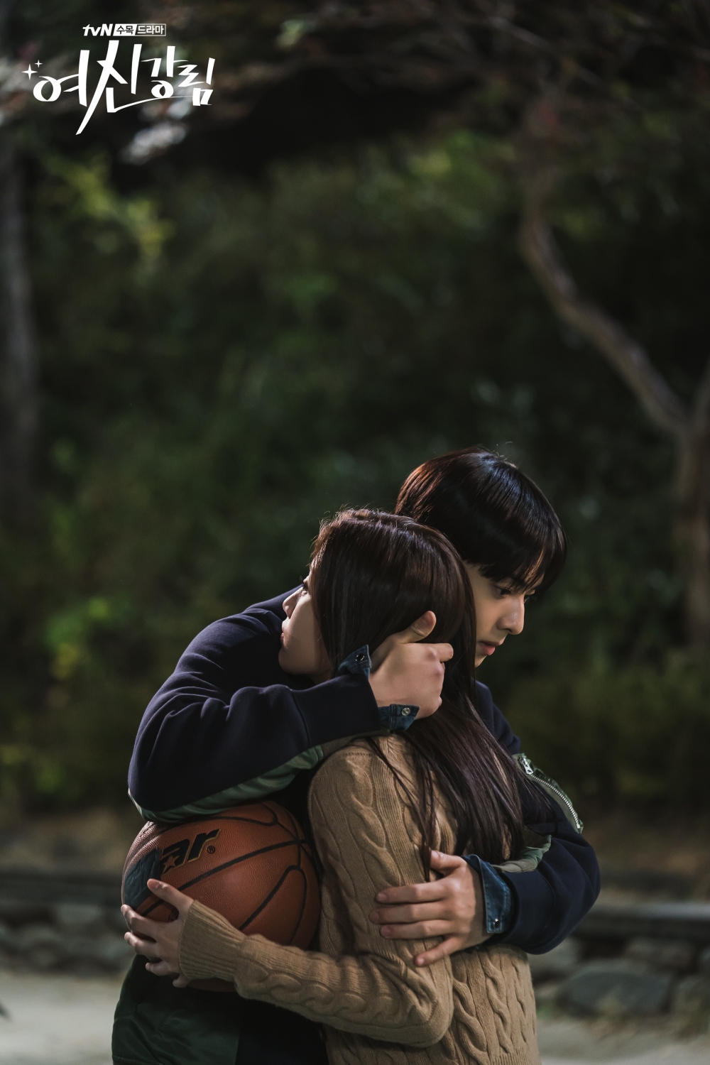 車銀優緊抱文佳煐