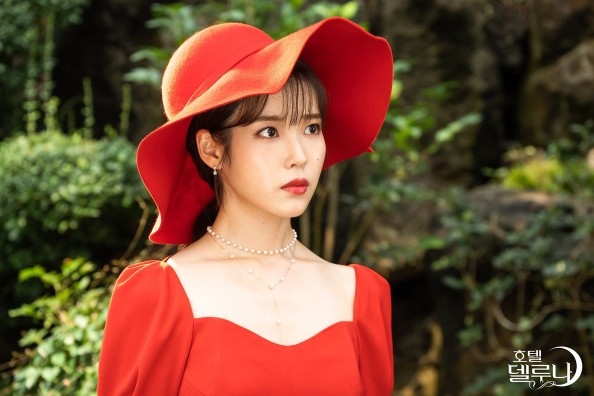 IU替呂珍九新劇《怪物》送上應援