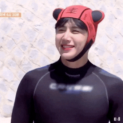 韓網熱議/金宣虎「擁有善良長相、母湯身材」網全瘋!頻頻示愛成大型求婚現場❤