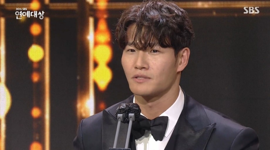 金鍾國SBS演藝大獎首次奪大賞