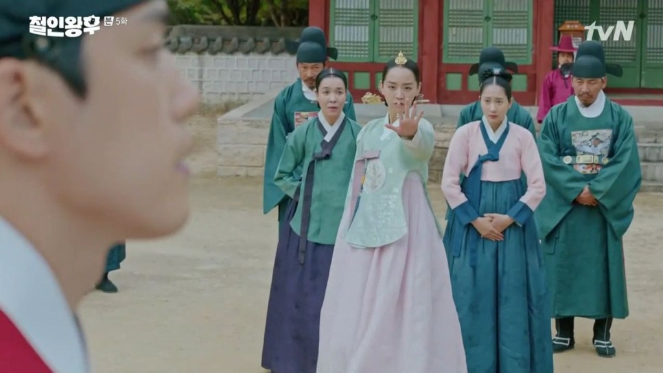 《哲仁王后》第5-6集 劇情