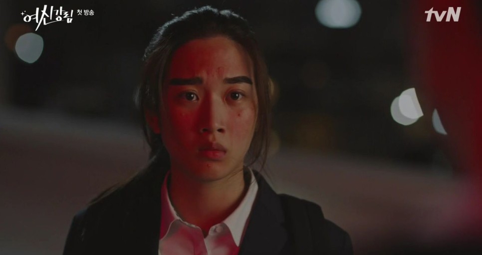 《女神降臨》首播劇情