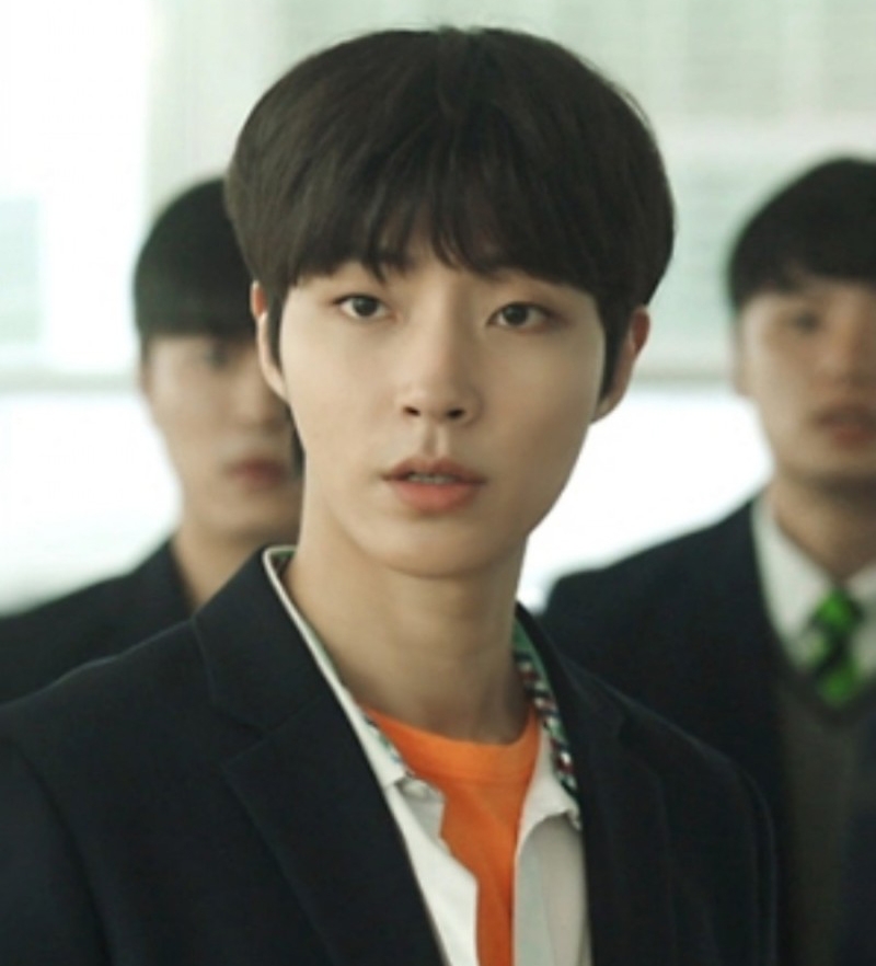 黃仁燁在《回到18歲》中飾演校霸