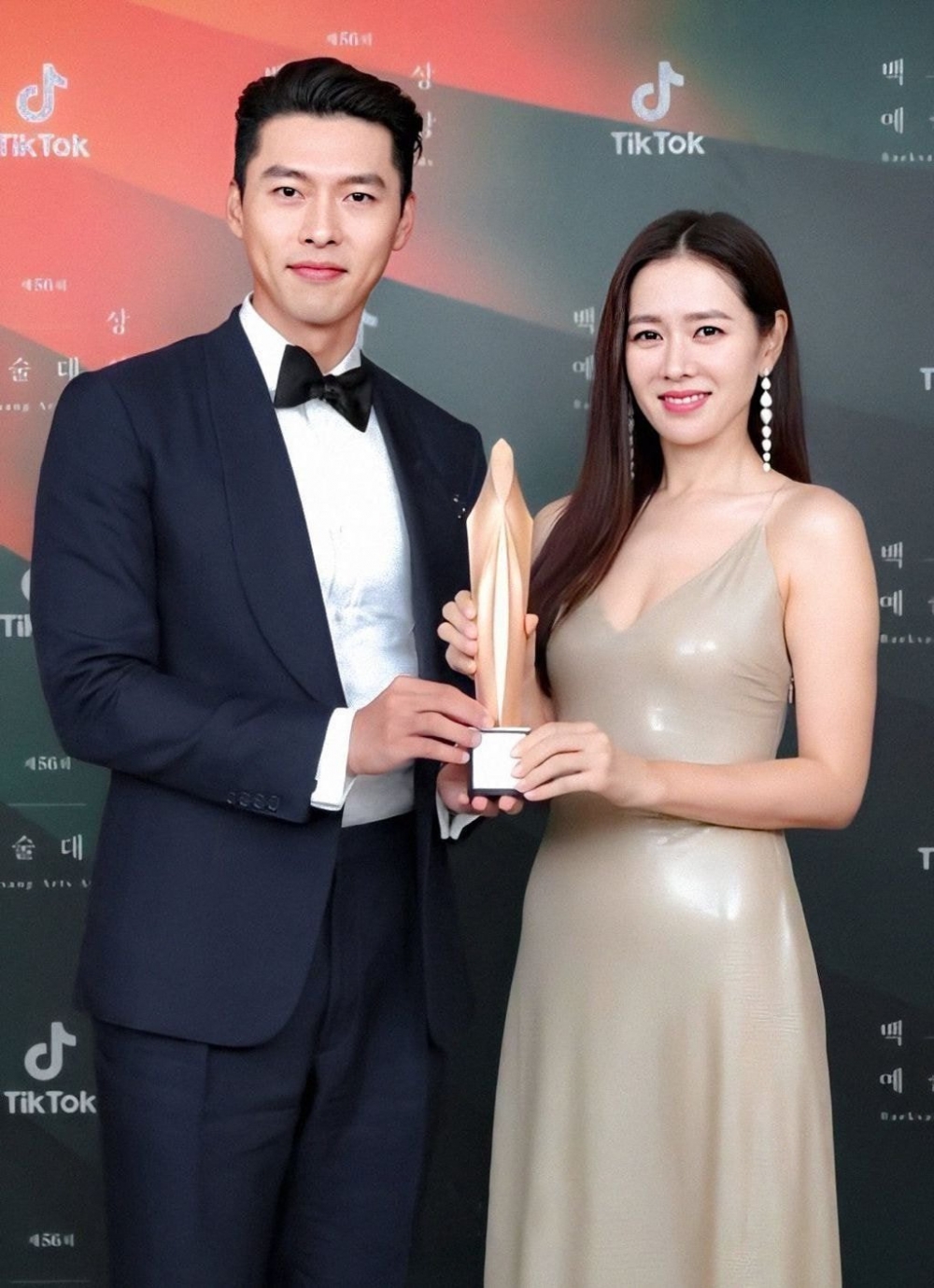 玄彬❤孫藝珍2020百想藝術大獎