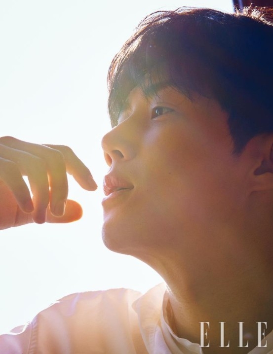 金宣虎ELLE KOREA拍攝KENZO香水
