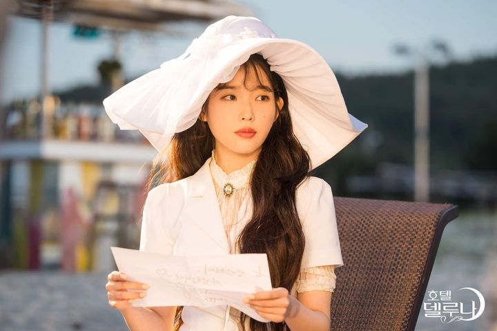 IU&呂珍九《德魯納酒店》將改編音樂劇