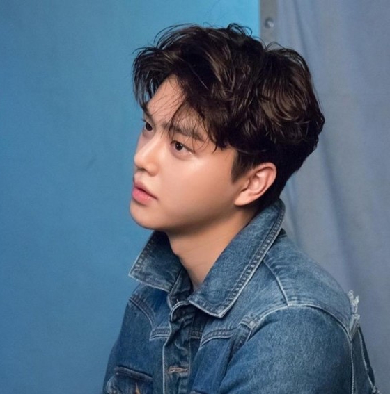 宋江有望飾演跟劉娜比同歲的學弟「朴宰彥」