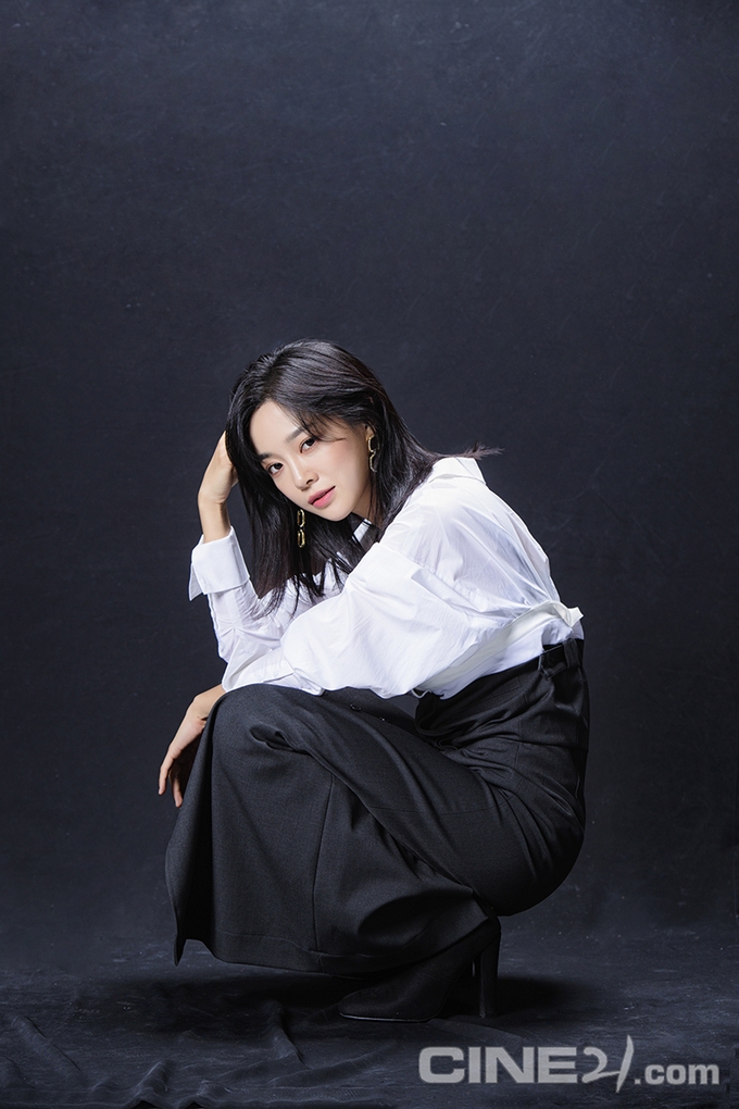 趙炳圭、劉俊相、金世正、廉惠蘭OCN《驅魔麵館》(驚奇的傳聞)Cine21雜誌