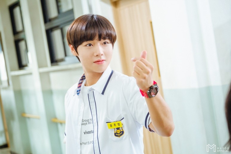 朴志訓《戀愛革命》