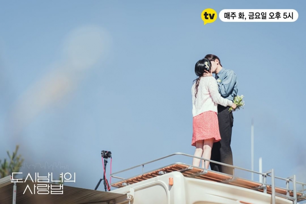 池昌旭&金智媛《愛在大都會》6場「親到忘我」火辣熱吻