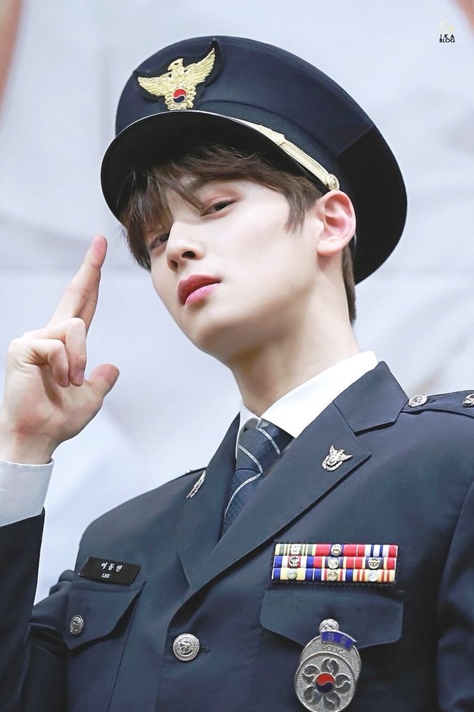 車銀優 警裝造型