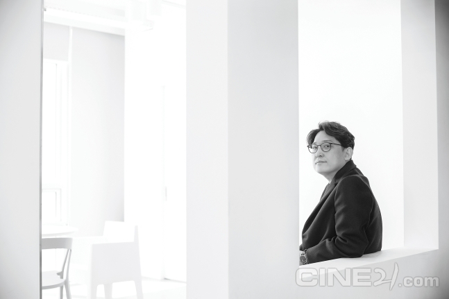 金秀賢辭演Netflix《血手指》