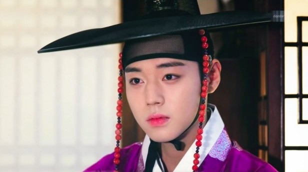 朴志訓《花黨》