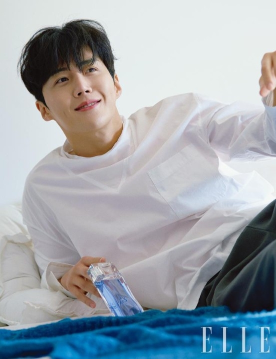 金宣虎ELLE KOREA拍攝KENZO香水