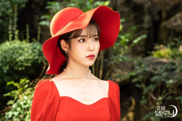 IU&呂珍九《德魯納酒店》將改編音樂劇