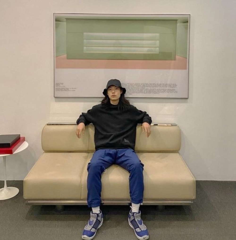 李鍾碩、李棟旭、BTS柾國等男星「長髮LOOK」引熱議!韓網戀愛:拜託堅守住