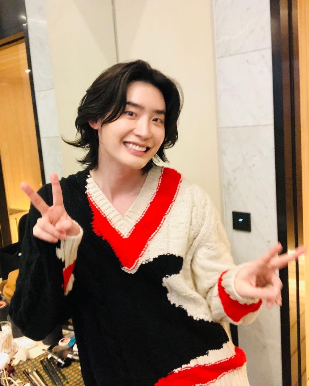 李鍾碩因電影《魔女2》首次留長髮!苦惱回歸角色、自爆重新接納古裝劇