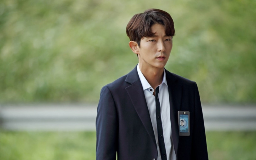 《女神降臨》「狐狸相」黃寅燁神似李準基掀熱議！網：再加上金宇彬的混合版