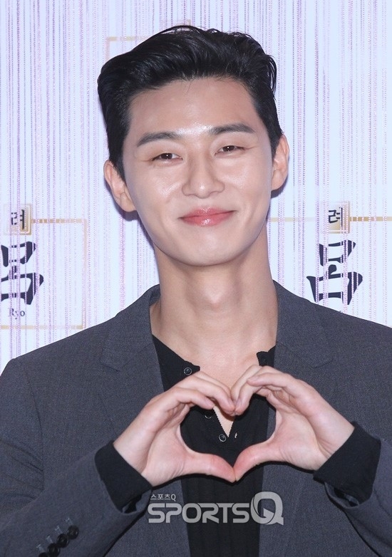 IU出演電影《Broker》合作宋康昊、姜棟元、裴斗娜