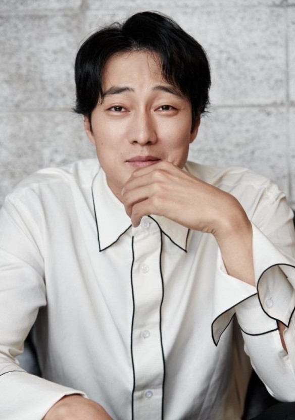 蘇志燮有望主演Netflix原創劇《模範家族》！