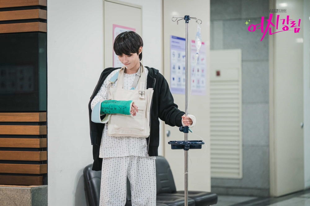 《女神降臨》韓書竣