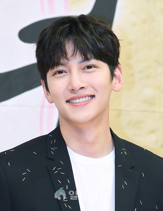 盤點2021年男神作品!李鍾碩、玄彬、朴敘俊9位顏值爆棚實力派男星巨作華麗亮相~