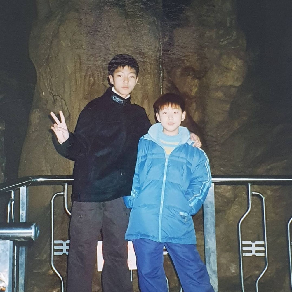 黃寅燁與弟弟的合照