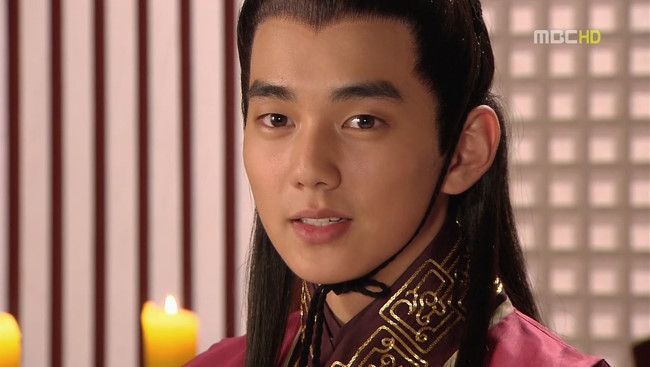 俞承豪有望主演KBS古裝劇《花開時想月》