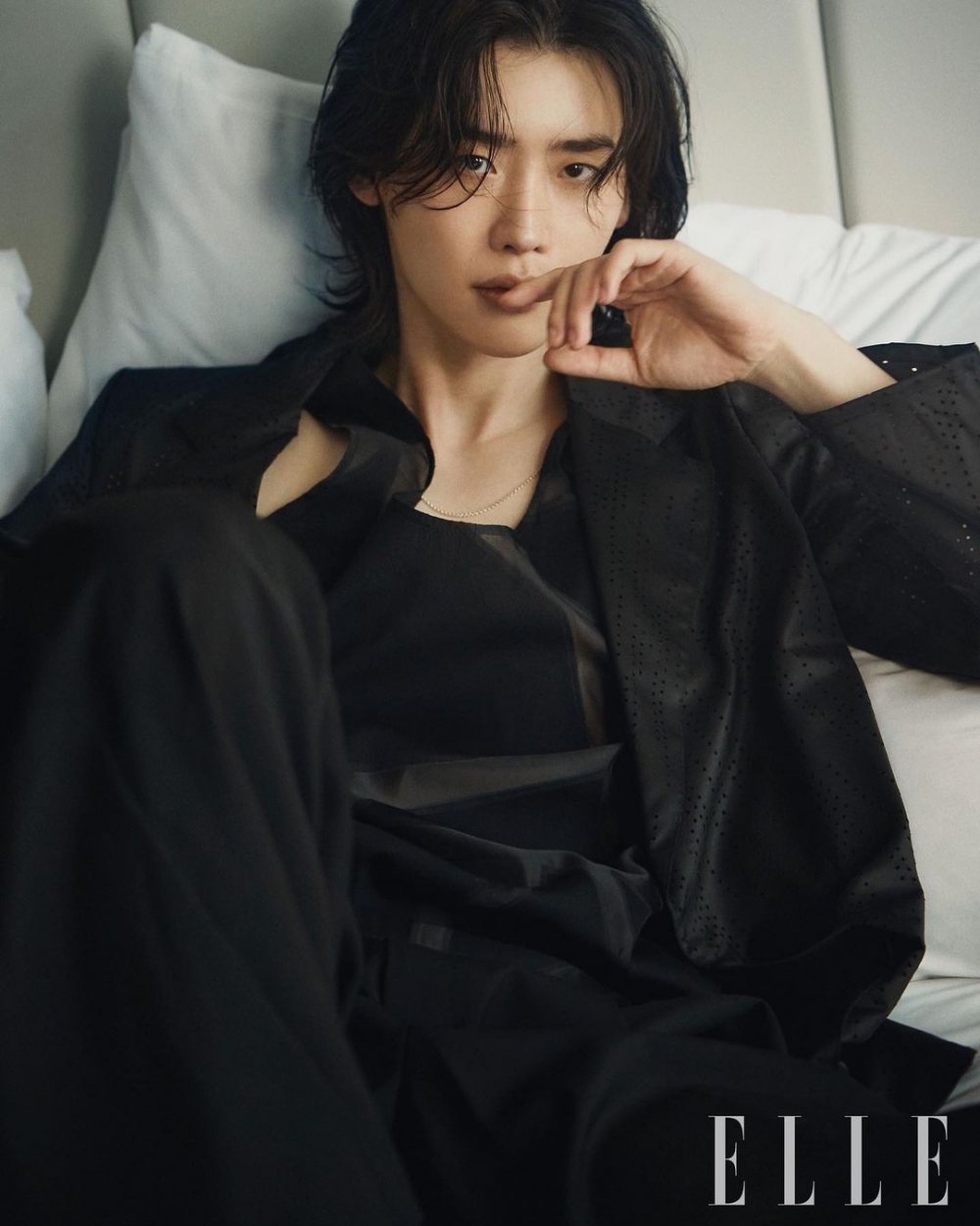 李鍾碩因電影《魔女2》首次留長髮!苦惱回歸角色、自爆重新接納古裝劇