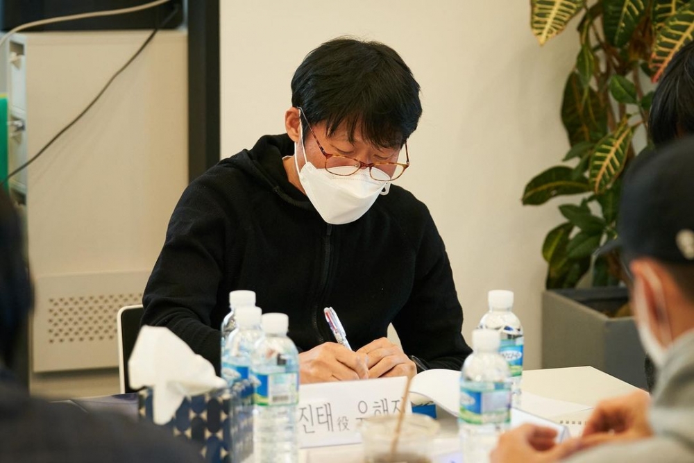 玄彬、柳海真、潤娥、丹尼爾·海尼、陳善奎主演電影《共助2:國際》開拍&劇本試讀照