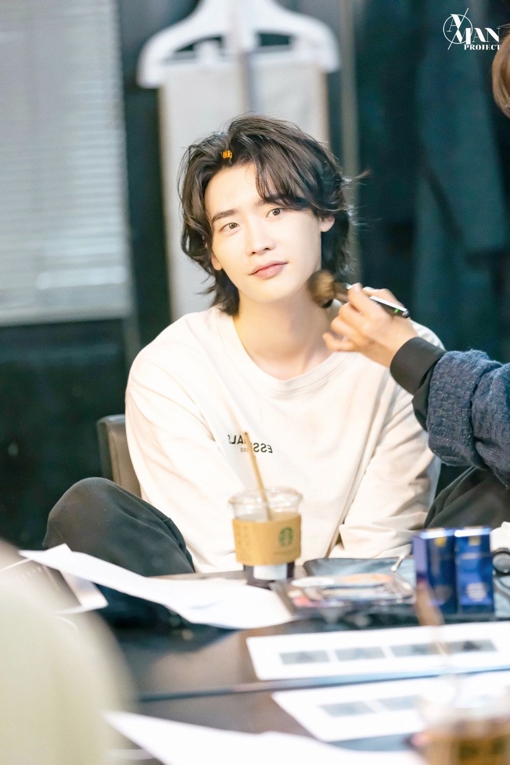 李鍾碩、李棟旭、BTS柾國等男星「長髮LOOK」引熱議!韓網戀愛:拜託堅守住