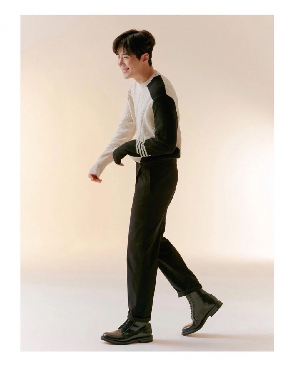 金宣虎感謝觀眾替《Start-Up》「韓志平」抱不平！透文世潤客串起因、首次MV拍攝心得