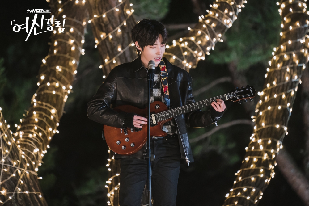 黃寅燁在《女神降臨》中大秀歌喉