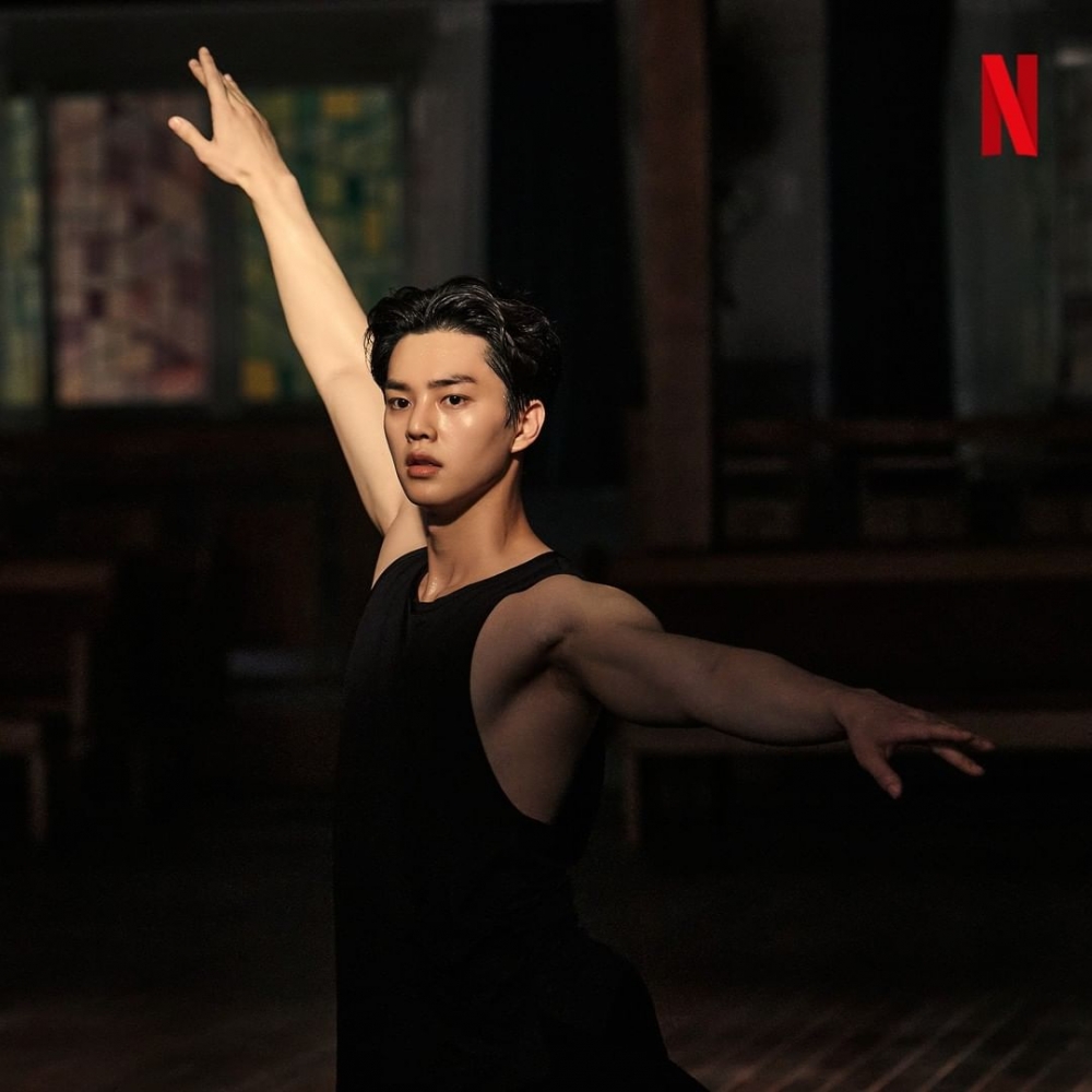 宋江主演tvN治癒劇《如蝶翩翩》芭蕾舞練習直拍