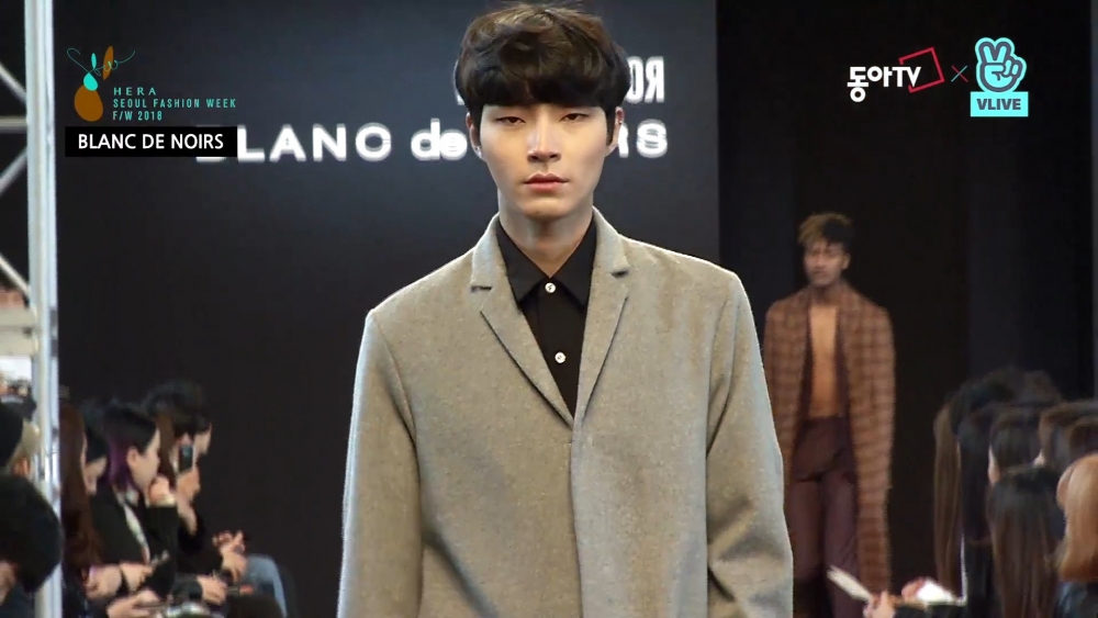 黃寅燁早期登時裝週T台！每個造型「走」出專屬風格、大秀長腿展完美比例❤