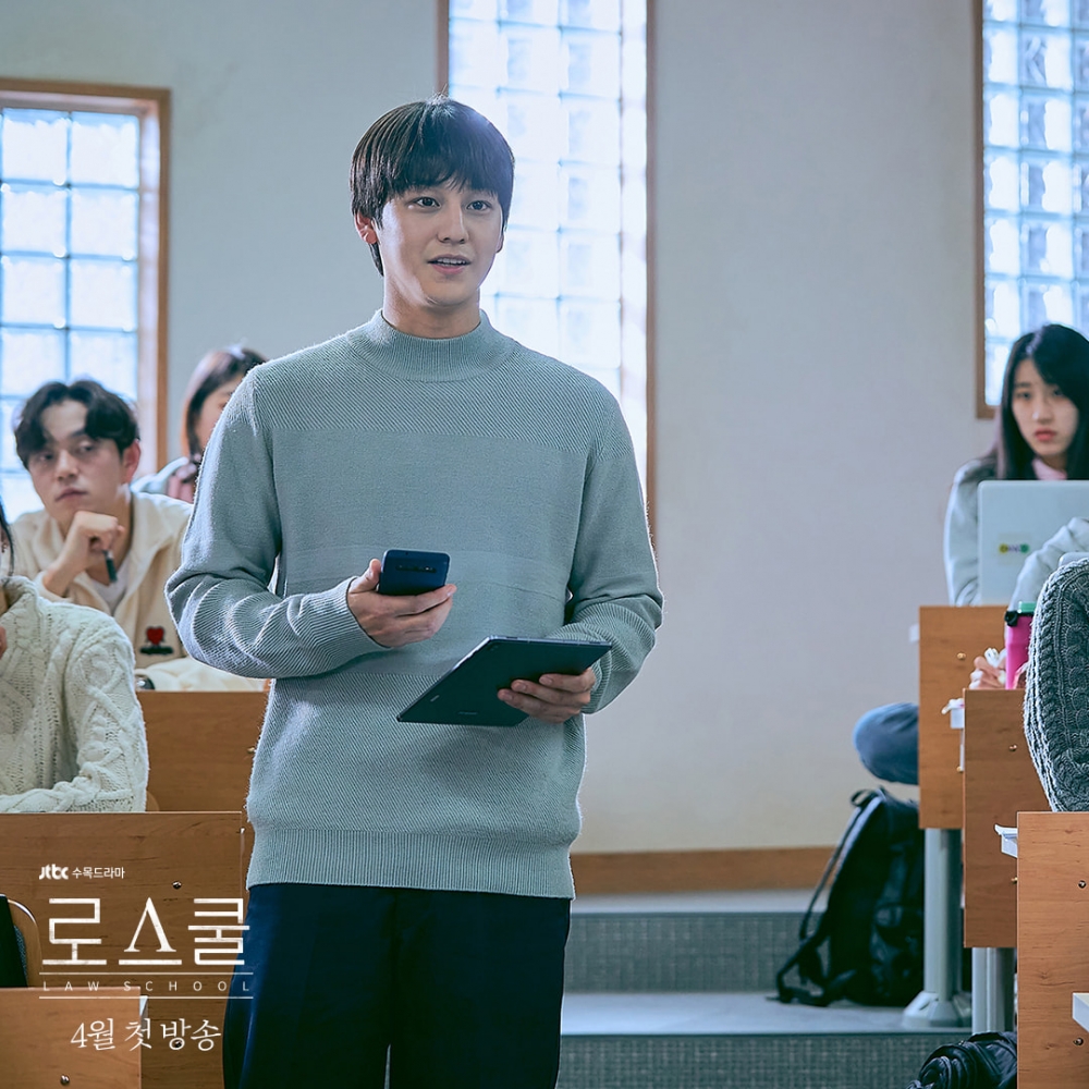 《Law School》金汎劇照