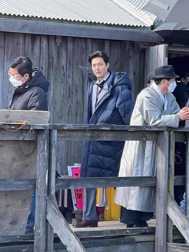 李敏鎬拍攝《柏青哥(Pachinko)》路透照