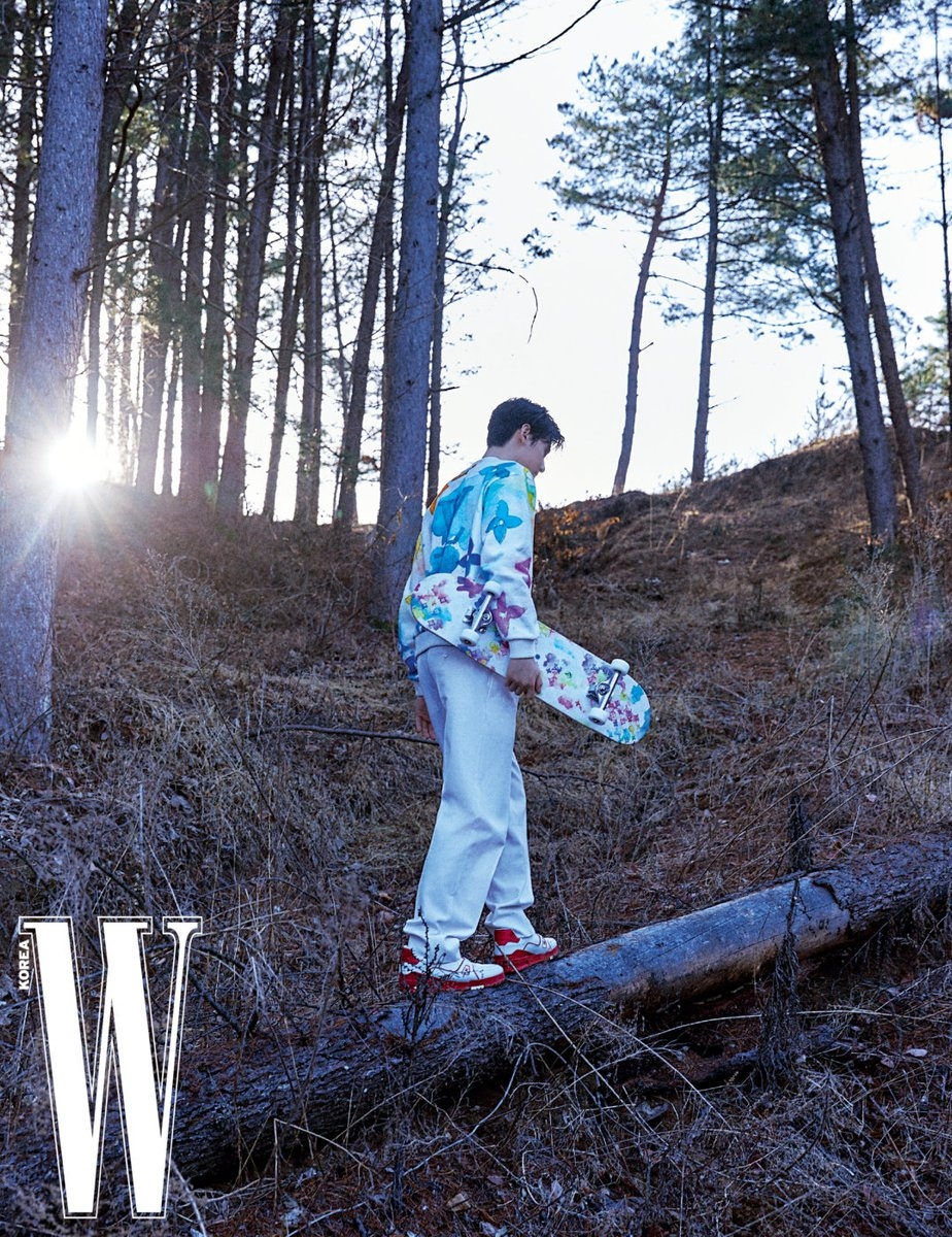 W Korea 車銀優時尚畫報