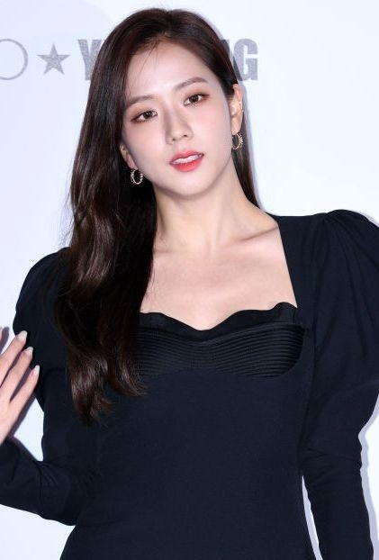 JTBC《雪滴花》再度澄清5大爭議「無貶民主化運動、美化間諜」!網暴氣