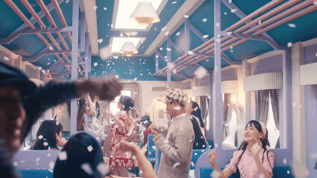 IU主打曲《LILAC》MV公開