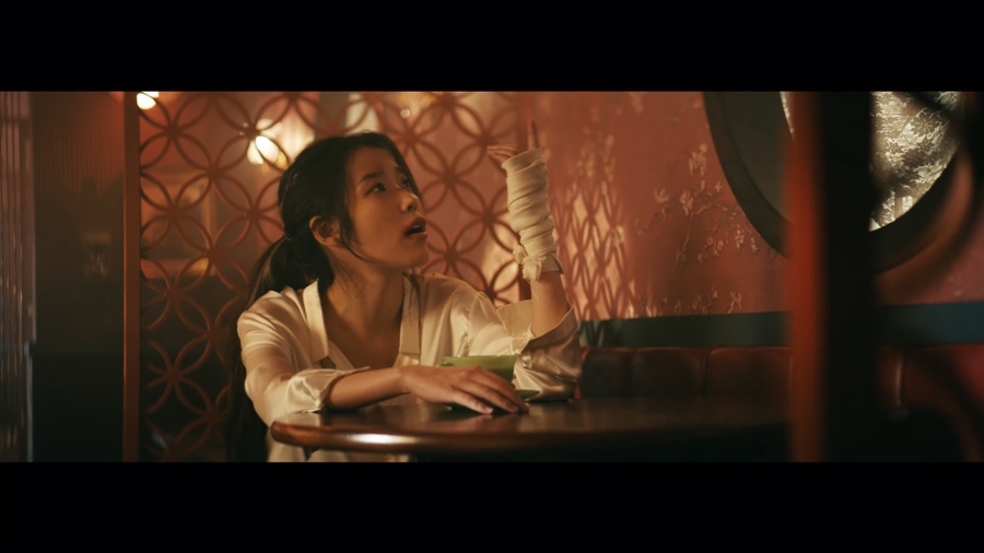 IU主打曲《LILAC》MV公開