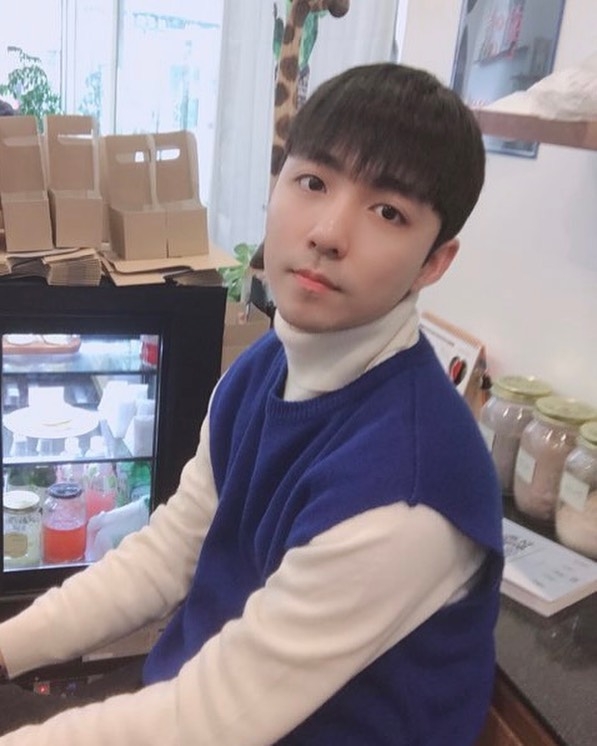 金東圭瀏海造型超減齡