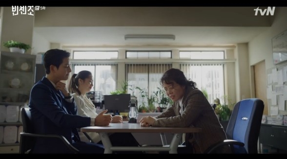 tvN《黑道律師文森佐》(Vincenzo)第5、6集劇情