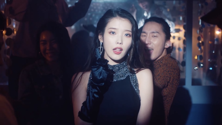 IU主打曲《LILAC》MV公開