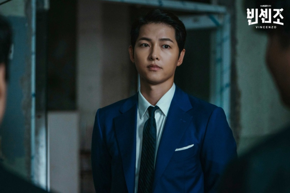 宋仲基大學生活照流出!防腐劑神顏令網友瘋狂、出道前更成立粉絲後援會~