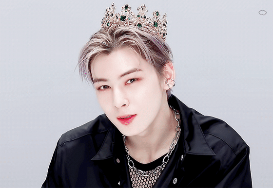 車銀優直拍「戴皇冠」