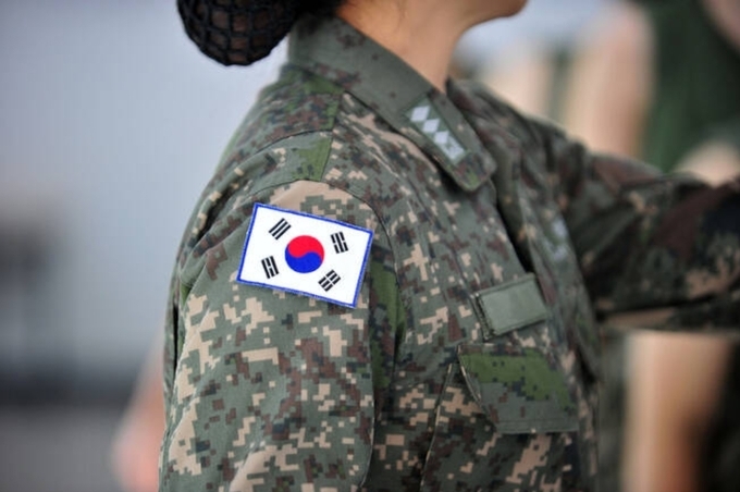 韓網請願設立「女性徵兵制度」