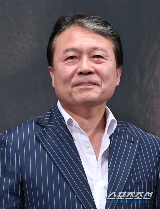 「雙校霸」黃寅燁、韓智賢狂掃「2021品牌顧客忠誠度大賞」新人獎！車銀優獲殊榮成演技豆