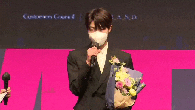 「雙校霸」黃寅燁、韓智賢狂掃「2021品牌顧客忠誠度大賞」新人獎！車銀優獲殊榮成演技豆