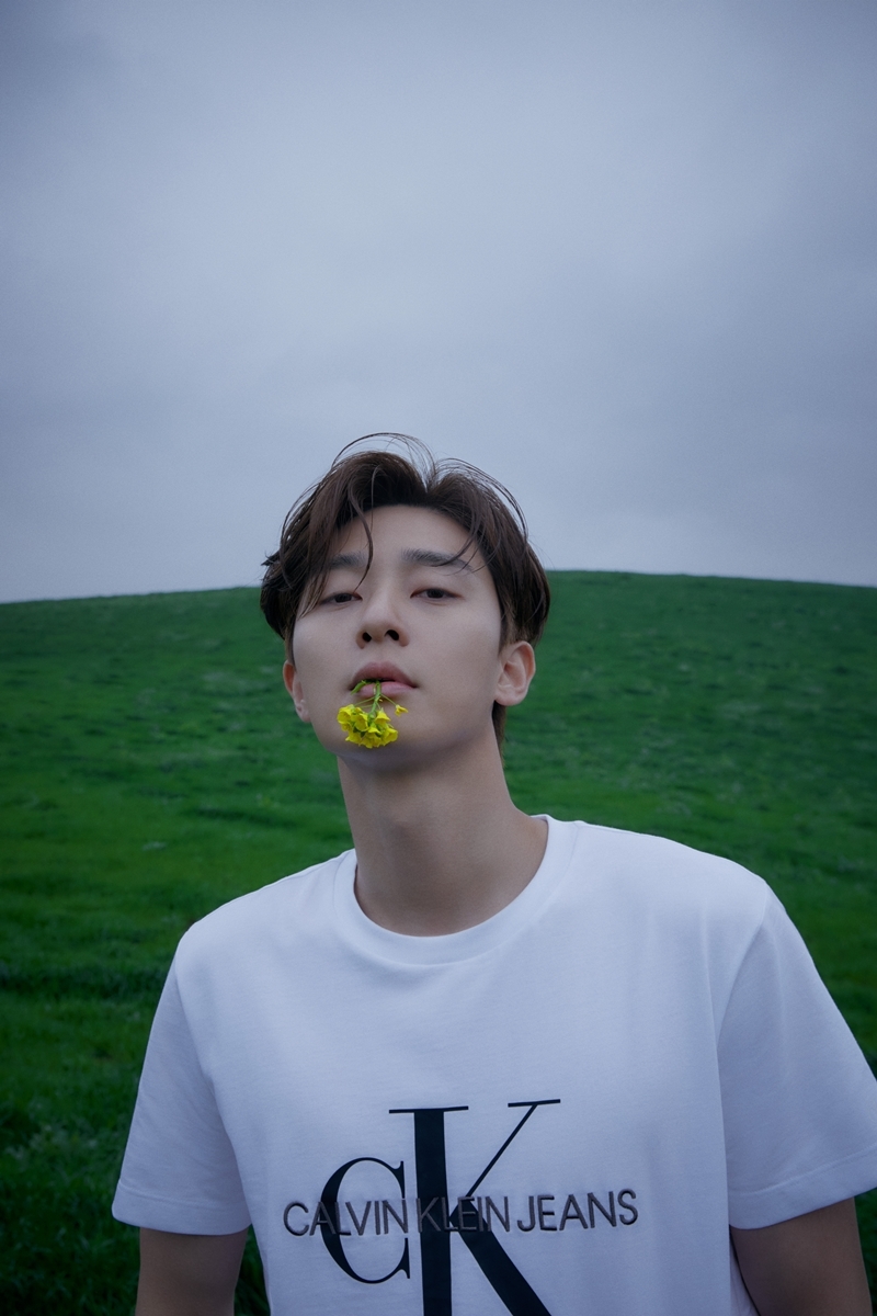 「國民男友LOOK」朴敘俊拍攝品牌清新慵懶畫報！全網秒戀愛：果真是人間名牌❤